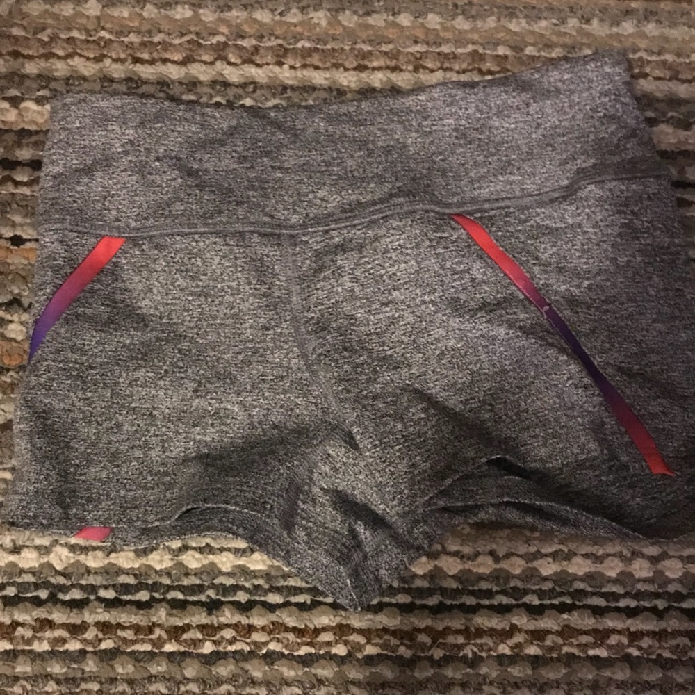 F21 workout shorts w/zip back pocket